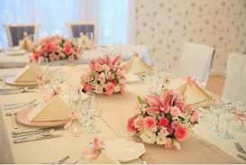 �e�[�u������