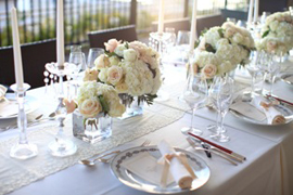 �e�[�u������